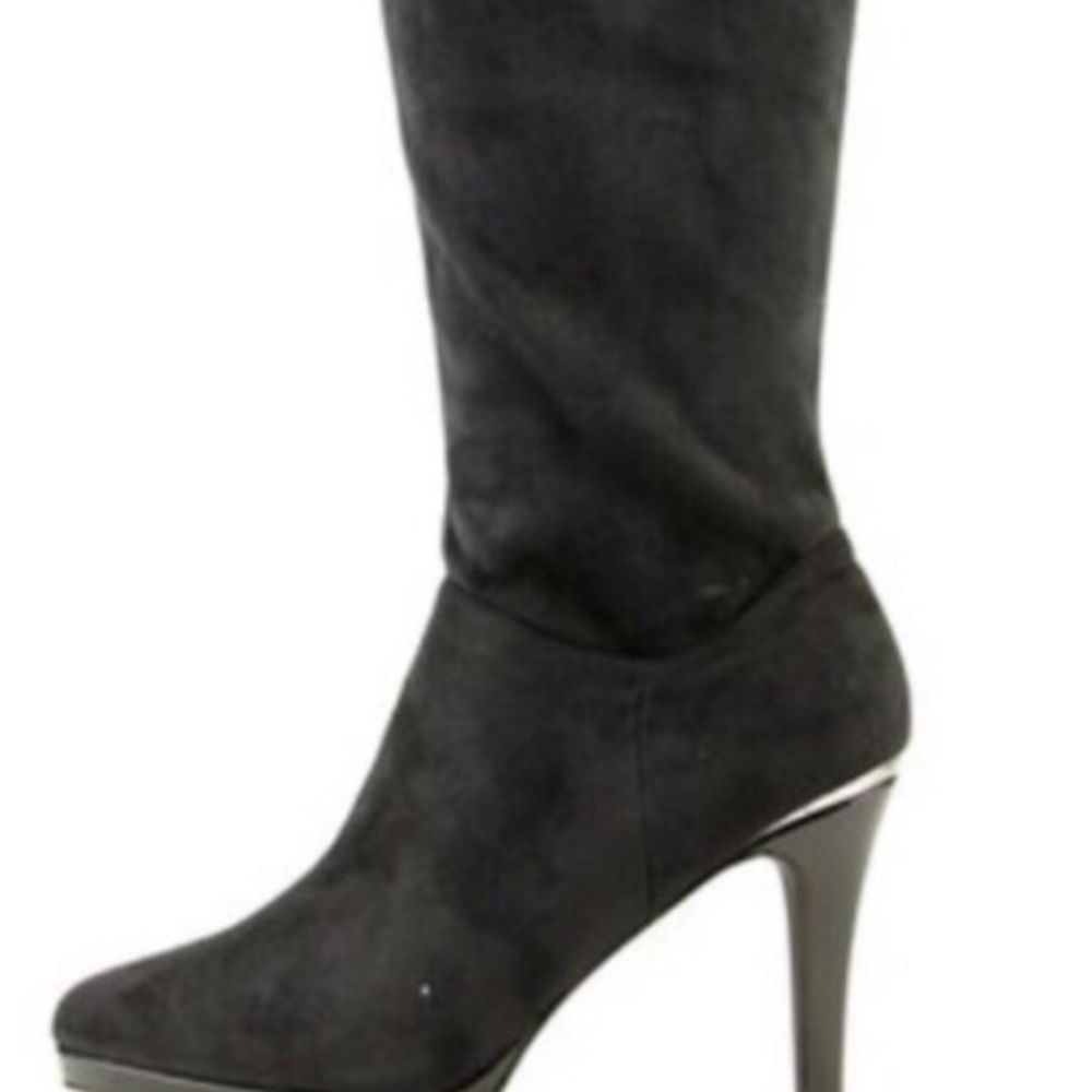 Tahari suede boots
